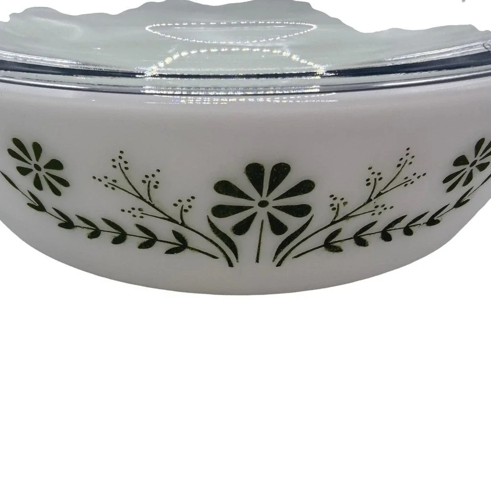 Vtg Milk Glass Baking Dish Made in USA Oven Safe White Round‎ Casserole Lid 5in